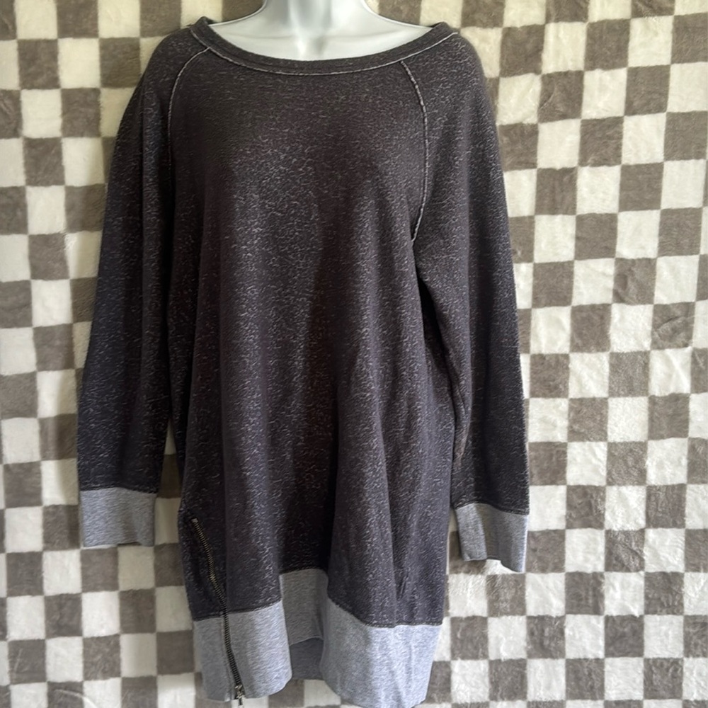 Victoria Secret Long sleeve crew neck sweater with zipper on the side M/Medium